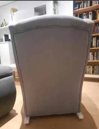 Hoy, oferta!! Sillón de lactancia mecedora gris.