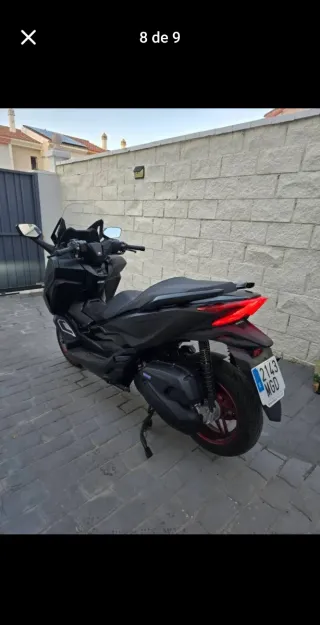 Honda Forza 125 Maxi Scooter - 2000km