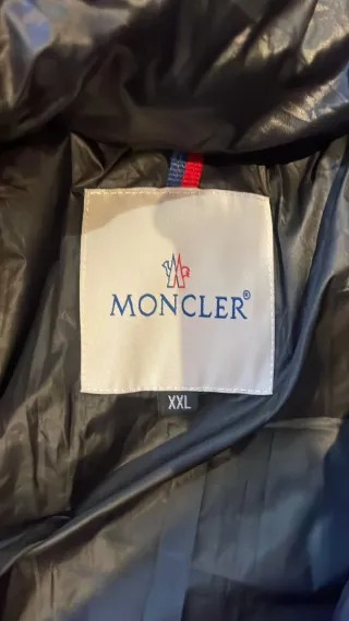 Chaqueta Moncler Negra Brillante