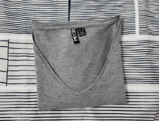 Camiseta gris plateada elegante Talla M