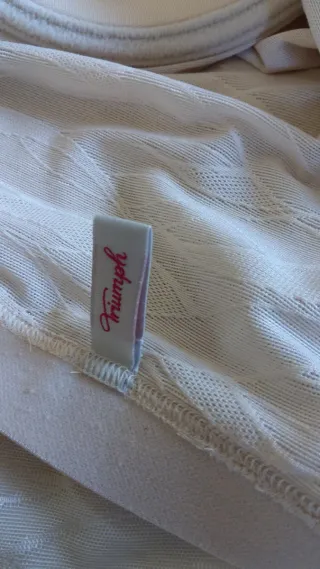 Body modellante Triumph color nudo