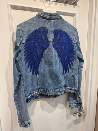 Cazadora vaquera Stradivarius azul