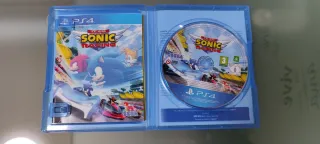 PS4 Slim 1TB Nera + 4 Giochi