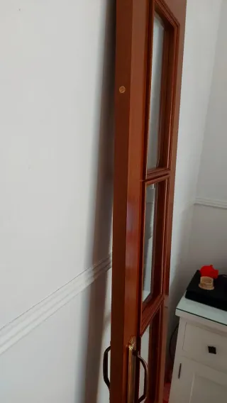 Puertas de madera maciza con cristal