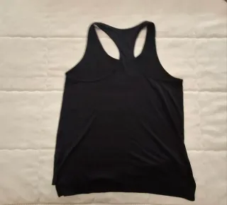 Camiseta deportiva Nike negra