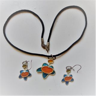 Conjunto bisutería collar y pendientes
