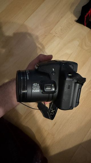 Cámara Nikon Zoom Óptico ED VR