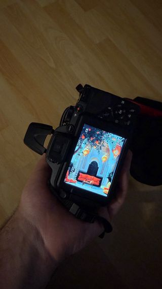 Cámara Nikon Zoom Óptico ED VR