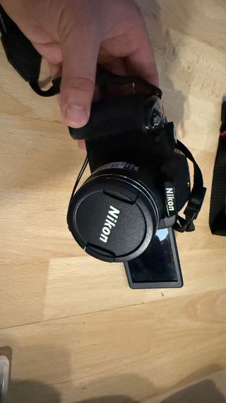 Cámara Nikon Zoom Óptico ED VR