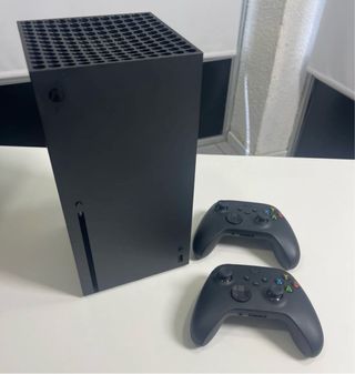 Xbox Series X + 2 mandos, cascos y juegos