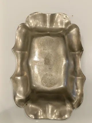 Posacenere in peltro con incisione cifre R.D.