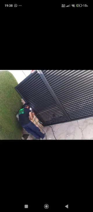 Corredera metálica para puerta motores