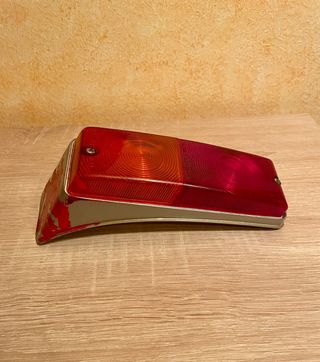 Piloto trasero coche antiguo