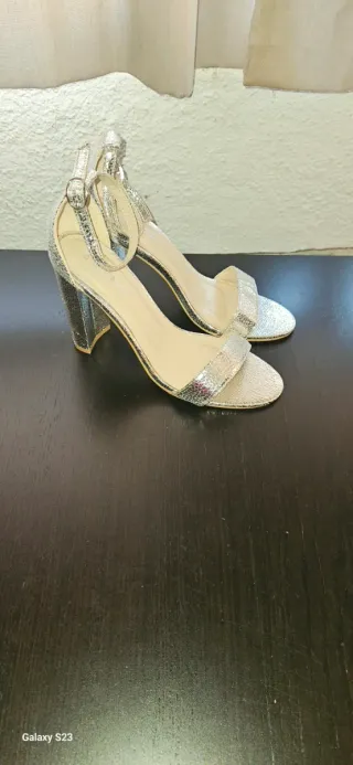 Sandalias Glamorous Plata T39