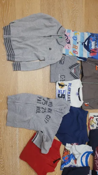 Lotto 20 capi bimbo 6 anni