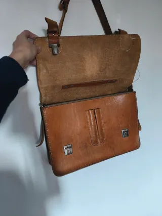 Bolso de piel marrón