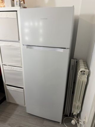 Nevera blanca con muy poco uso!!