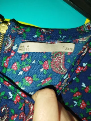 Blusa Sfera Estampado Paisley Flores