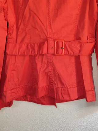 Chaqueta Tipo Gabardina Stradivarius Coral Talla M