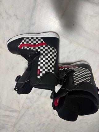 Botas Snowboard Vans Negras y Rojas