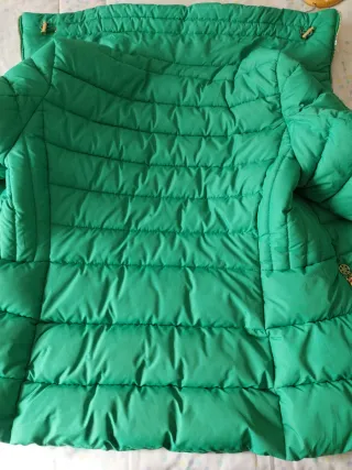 Abrigo Chaquetón verde hierba LEANCCE