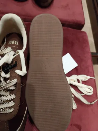 Zapatillas Zara Marrón Sin Estrenar