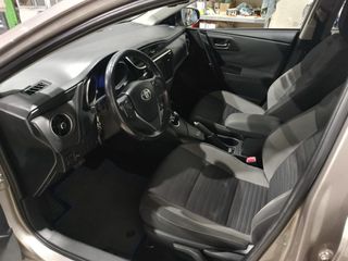 Toyota Auris 2015