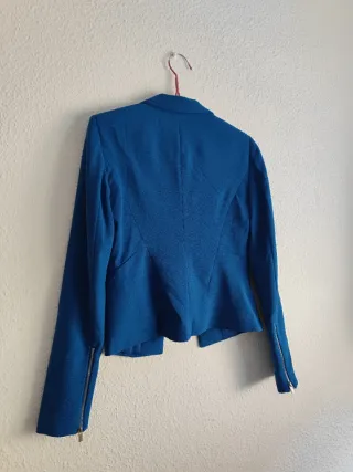 Chaqueta Blazer Corta Bershka Azul Eléctrico