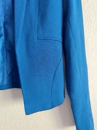 Chaqueta Blazer Corta Bershka Azul Eléctrico