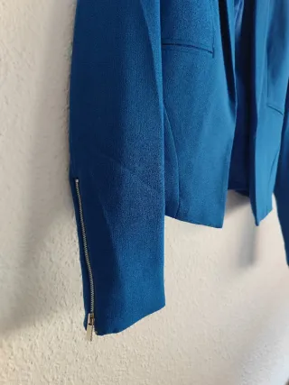 Chaqueta Blazer Corta Bershka Azul Eléctrico