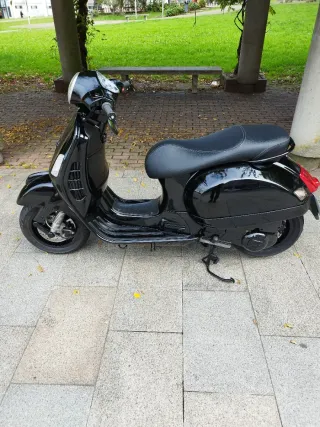 Vespa GTS 125