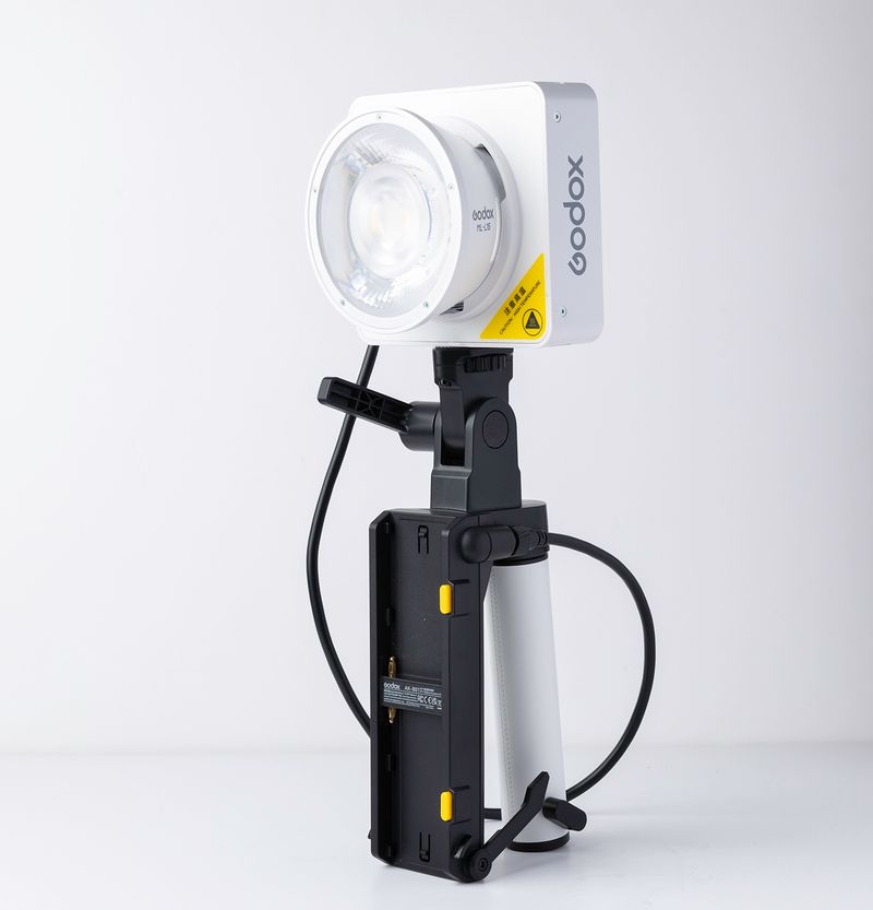 Foco bicolor Godox ML100 + Accesorios, como nuevo