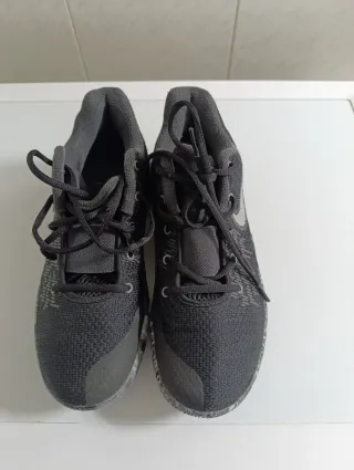 Nike Kyrie Flytrap II Black Metallic Chrome