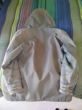 Parka DC verde con capucha