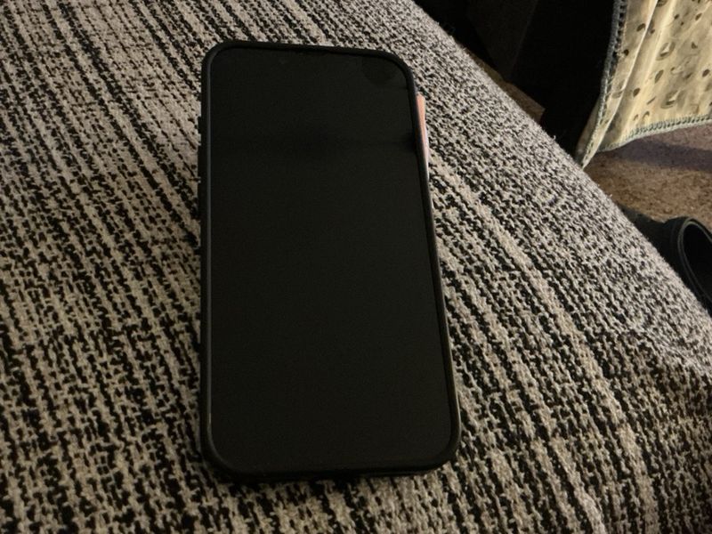 iPhone 16e Negro afbeelding 5
