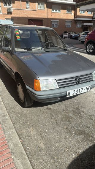 Peugeot 205 1987
