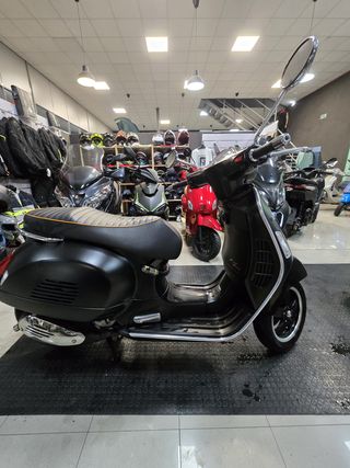 VESPA GTS SUPER SPORT 300 * 2011 * 8700KM *