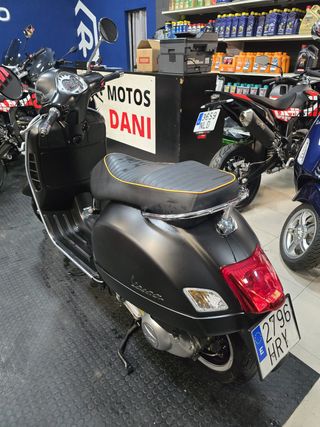 VESPA GTS SUPER SPORT 300 * 2011 * 8700KM *