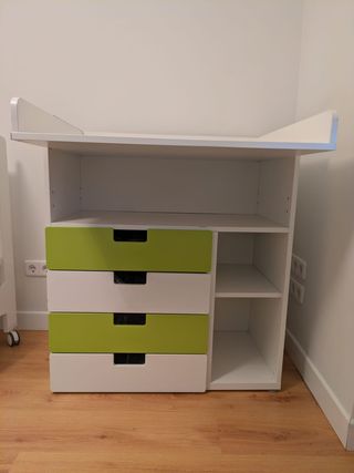 Cambiador IKEA SMÅSTAD convertible + VÄDRA