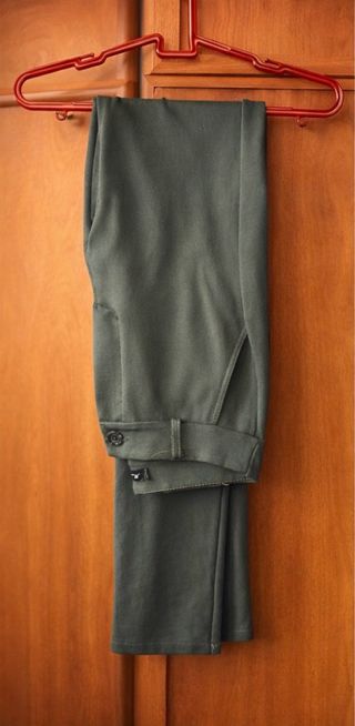 Pantalones elásticos verdes elegantes