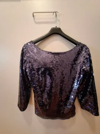 Top lentejuelas azul