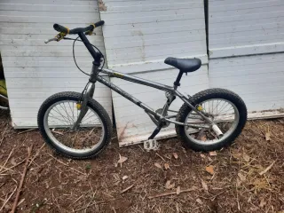 Bicicleta Monty Trial