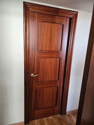 8 Puertas de Paso Madera