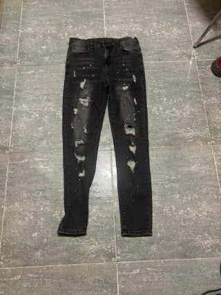 Pantalon vaquero rotos muy buen estado