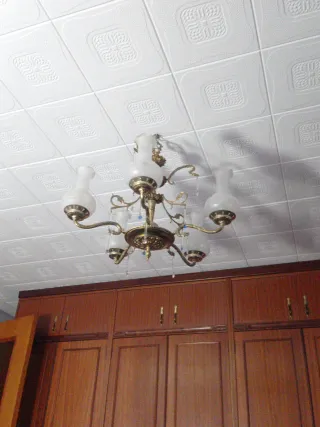 Lámpara de techo antigua dorada