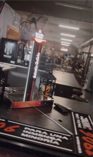 TRASPASO GIMNASIO 200m² LICENCIA + BAR