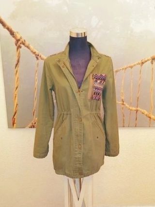 Parka Stradivarius Verde Militar Boho, nueva