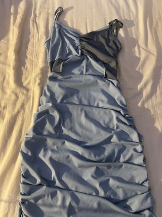 Tre nuovi vestiti estivi comodi e adatti