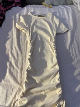 Tre nuovi vestiti estivi comodi e adatti