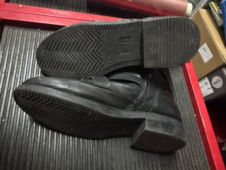 Stivaletti neri con fibbie